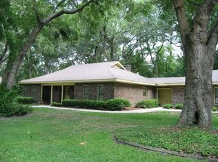 219 Five Pounds Rd, Saint Simons Island, GA 31522