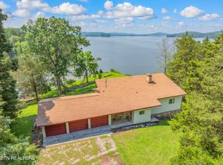 460 Lake Harbor Dr, Kingston, TN 37763
