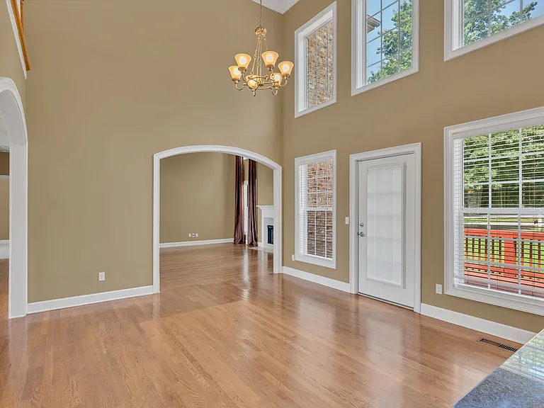 1520 Stokley Ln — Photo 7