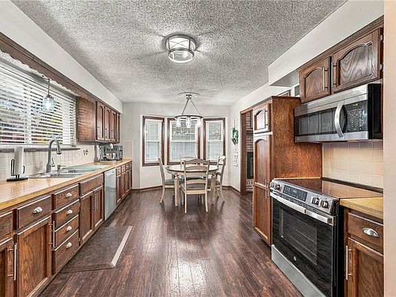 4th image of 14315 W 65th St
