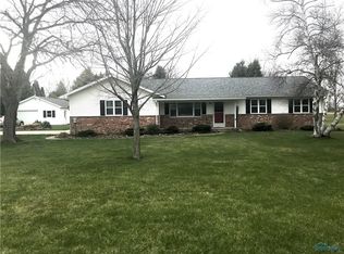 18623 Tontogany Rd, Bowling Green, OH 43402