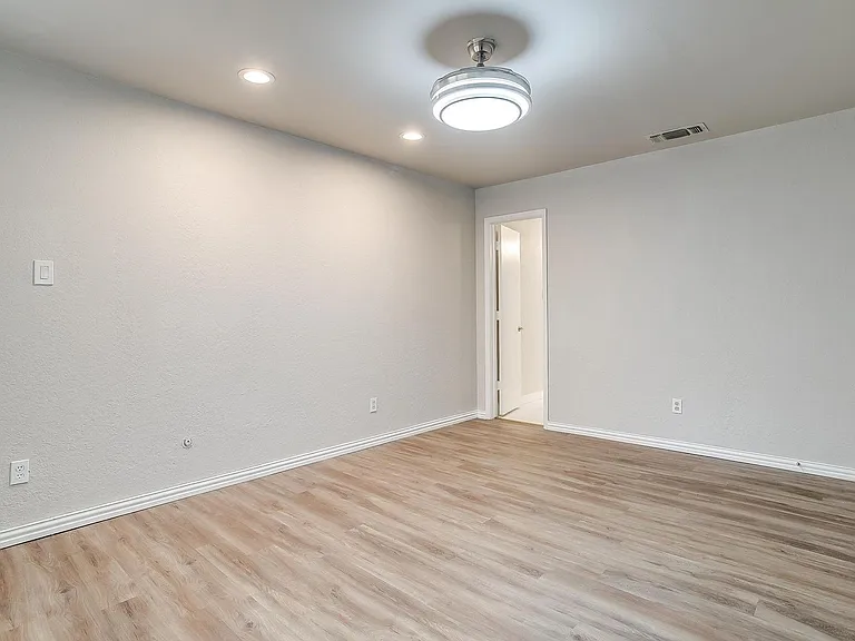 5947 Chimney Wood Cir — Photo 27