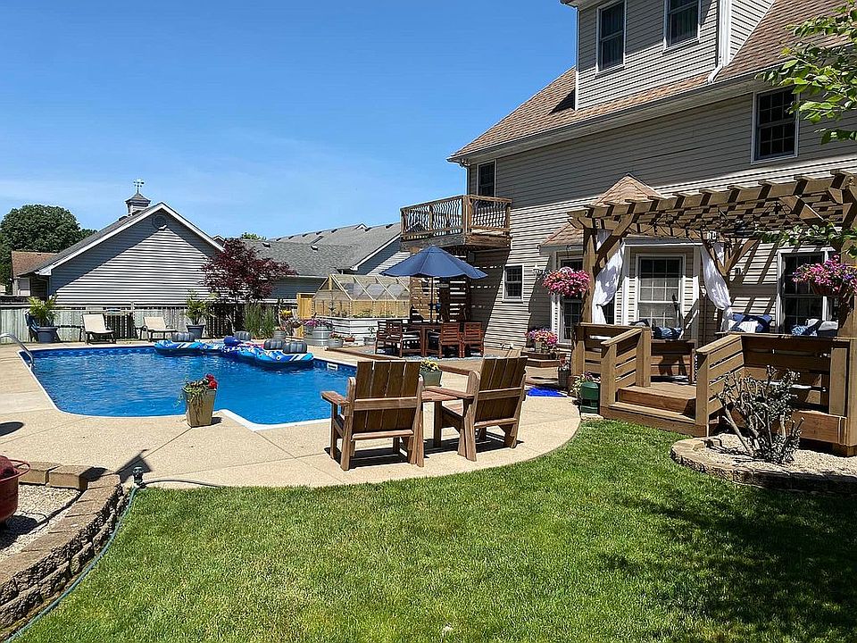 2nd image of 3467 Charlie Ln