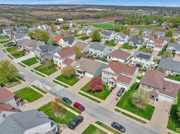 19010 Hansen St, Omaha, NE 68130