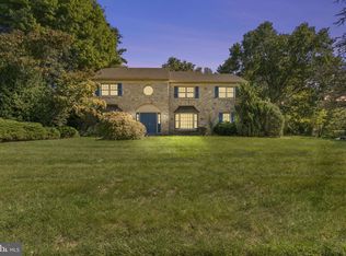 1 Wayne Cir, Ambler, PA 19002