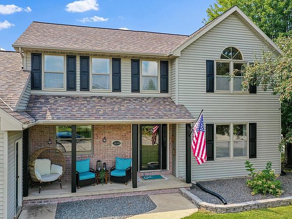 3rd image of 1236 Benjamin Ct