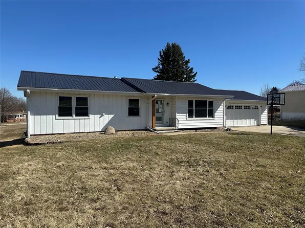 418 East St, Gladbrook, IA 50635
