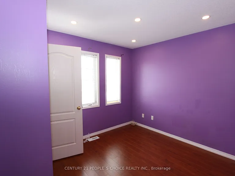 14 Thornbush Blvd — Photo 29
