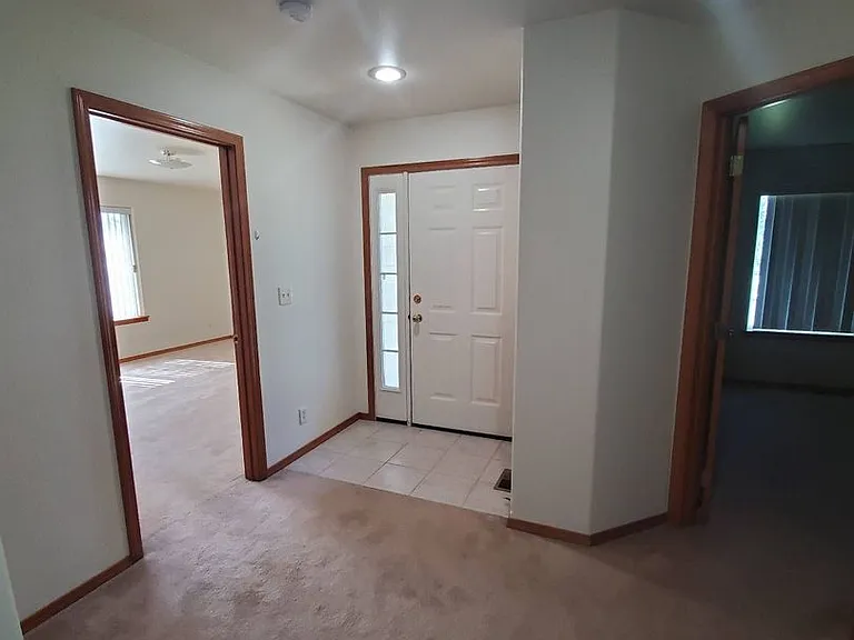 9506 Goodrich Rd SE — Photo 6