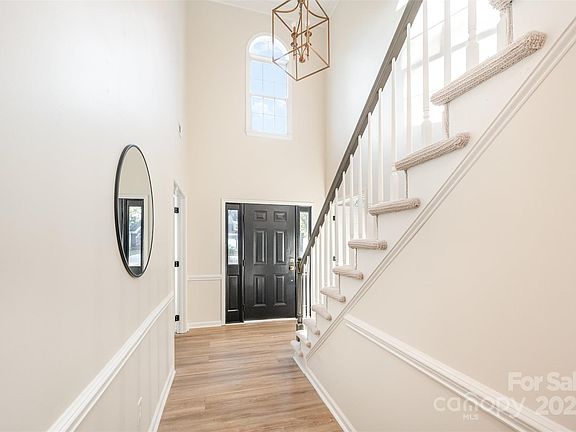 4th image of 8724 Tamarron Dr
