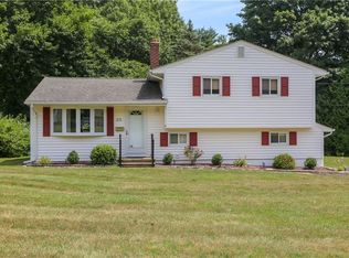 22 Kenwood Ln, New City, NY 10956