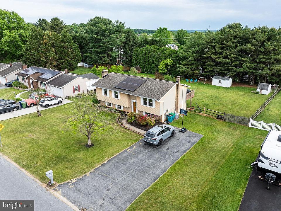 1st image of 1005 Caren Dr