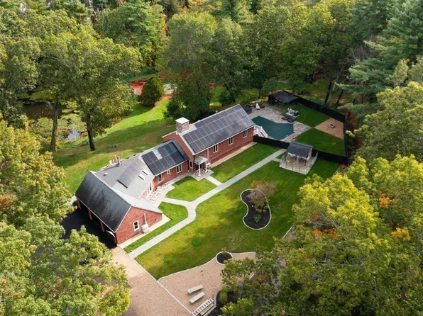 105 Georgetown Rd, Boxford, MA 01921