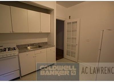 2nd image of 117 E 89th St APT D3