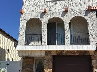 21 E Macon Ave, Staten Island, NY 10308