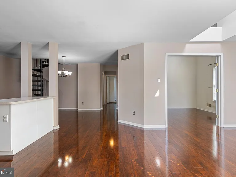312 Riverbirch Cir #802 — Photo 7