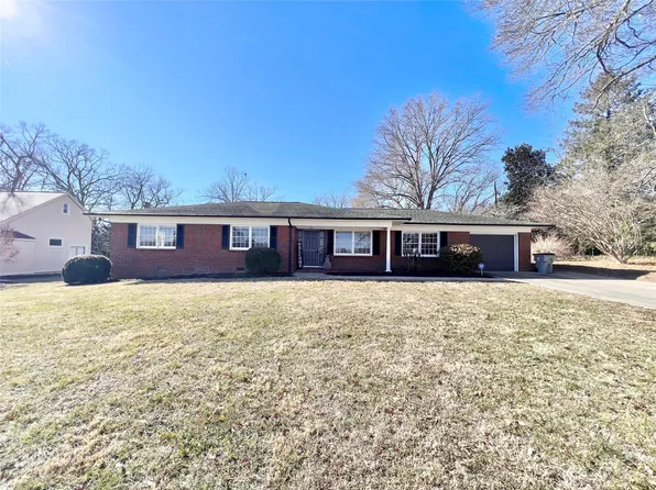 731 Seehorn St NE, Lenoir, NC 28645