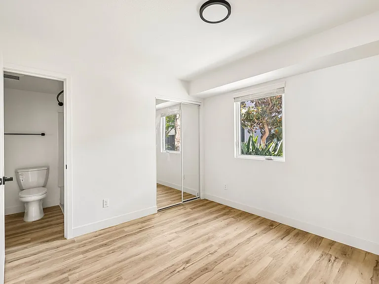 The Crest |NEWLY Renovated Studios, Lofts, 1, 2 & 3 Bedroom Homes Near the Beach — Photo 68