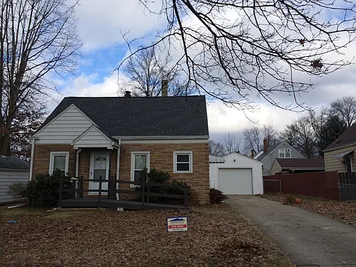 2319 Valley Rd Photo 1