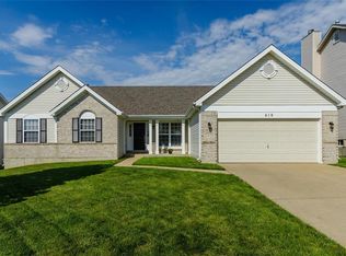 419 Valley Spring Dr, O'Fallon, MO 63366