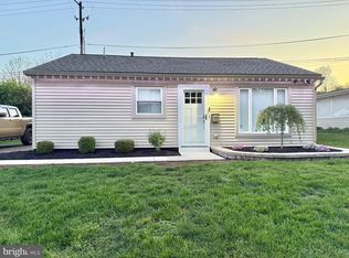 1041 N Pine St, Middletown, PA 17057