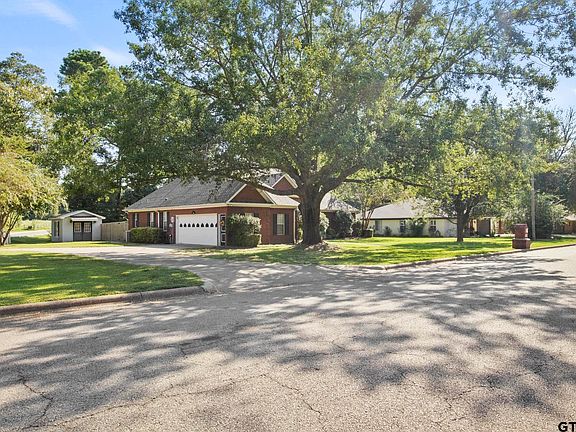 2nd image of 117 Mockingbird Ln