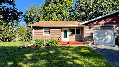 387 Golf Dr Photo 1