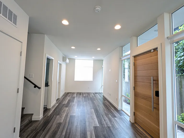 33 W Etruria St — Photo 10