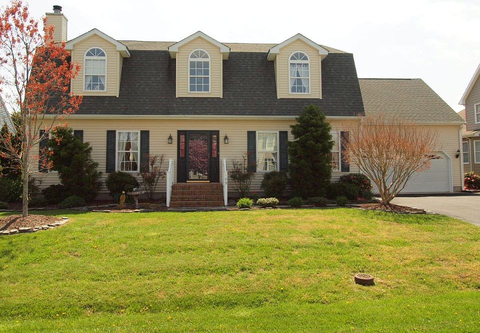 1st image of 109 Marina Dr