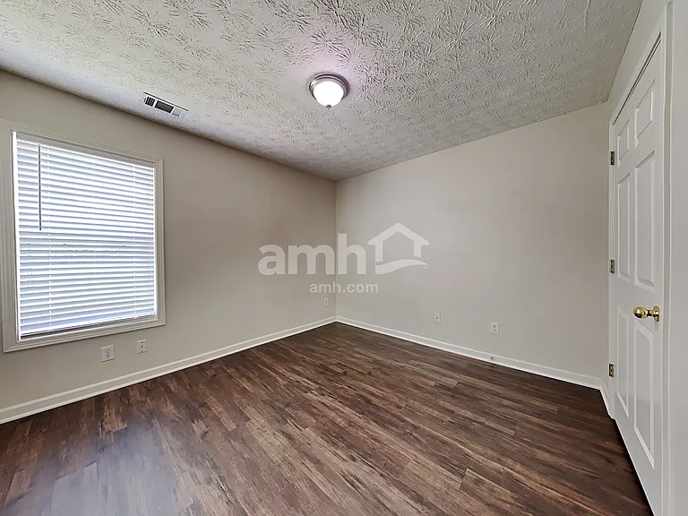 1552 Armende Cir — Photo 18
