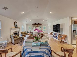 1801 Drakestone Ave, Nichols Hills, OK 73120