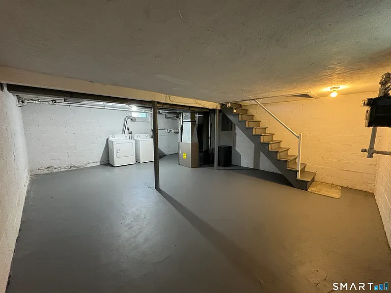 1164 Whitney Ave #J — Photo 9