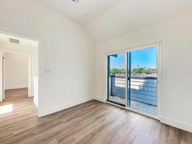 502 Tillery St #2 — Photo 10