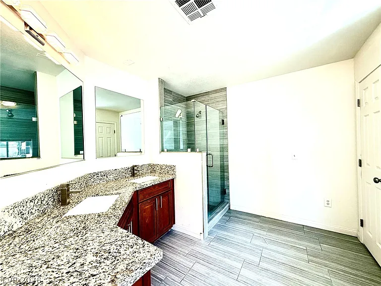 764 Benedict Dr — Photo 20