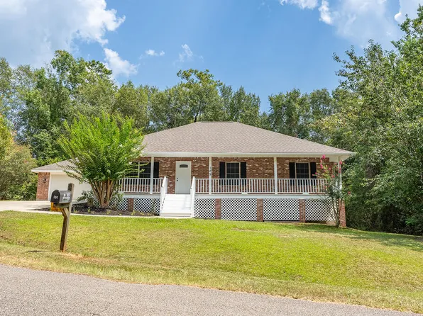 105 W Sunnybrook Rd, Carriere, MS 39426