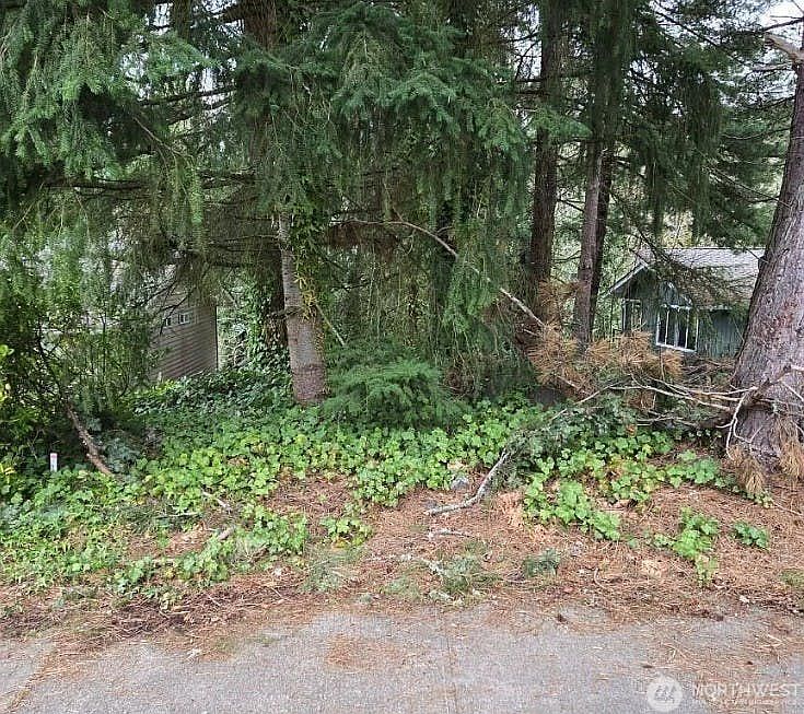 1st image of 4864 152nd Pl SE