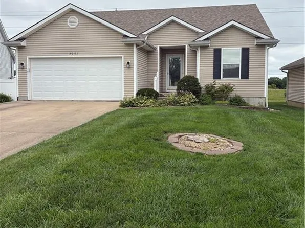3001 Easton St, Harrisonville, MO 64701