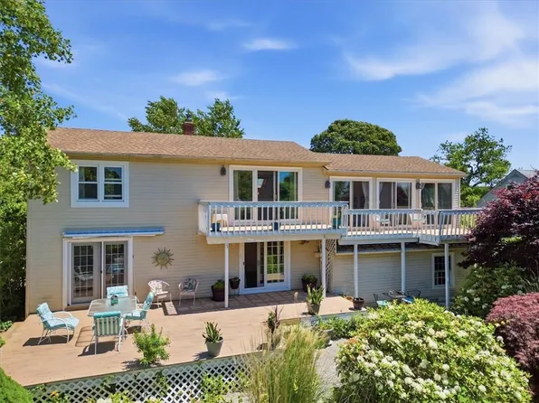 10 Island View Ct, Westerly, RI 02891
