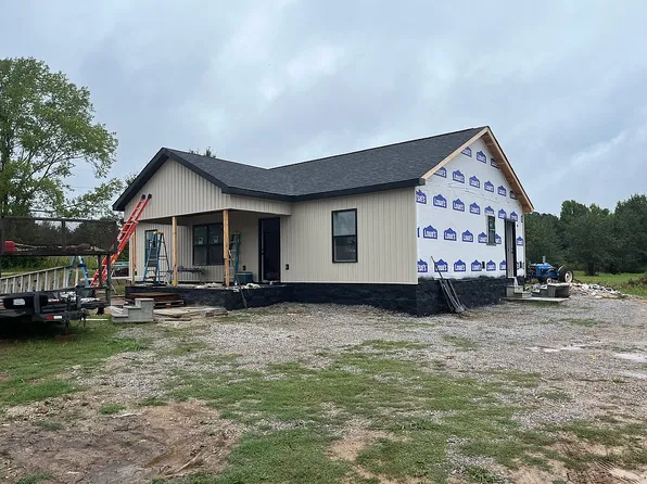 667 County Road 106, Florence, AL 35633