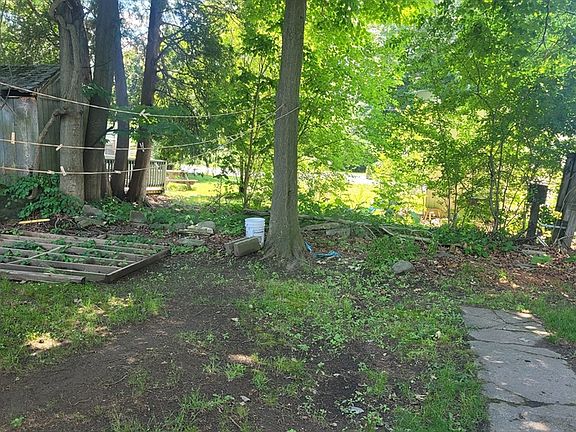 4th image of 261 Newbury St Lot 1A