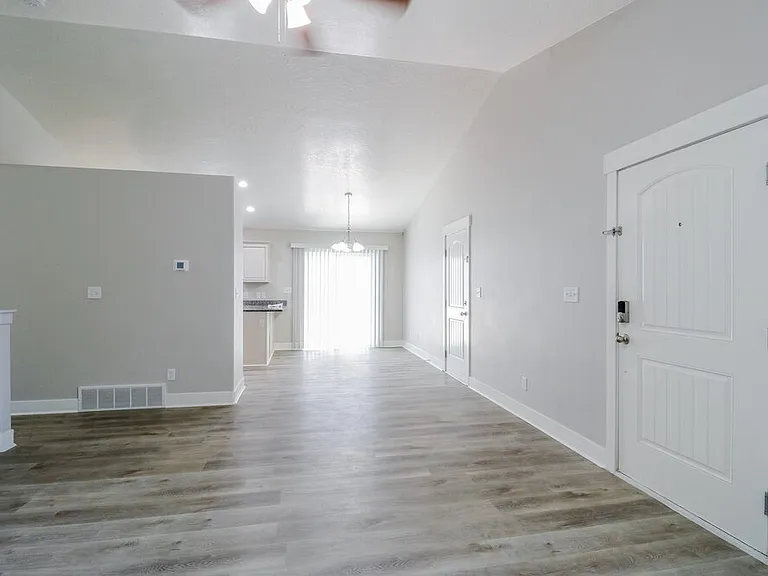 1791 E Tumwater Ln — Photo 5
