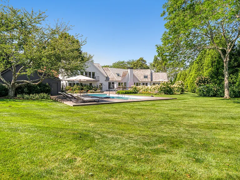 29 Ericas Ln — Photo 2