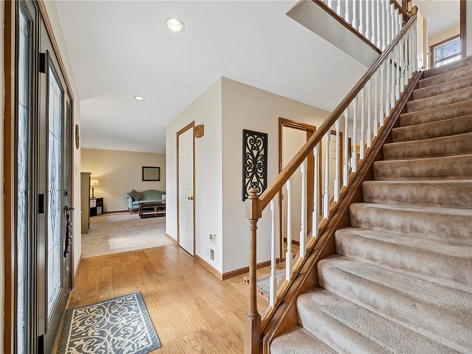 1st image of 3239 Ridgeway Rd