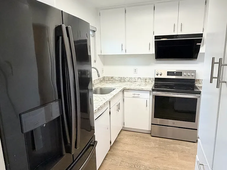 42932 Corte Galicia — Photo 3