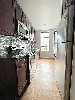 3rd image of 285 Fort Washington Ave APT 57
