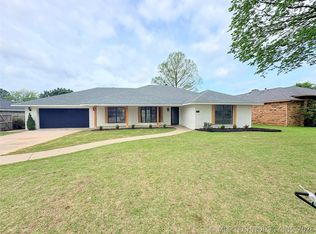 1115 Surrey Dr, Ardmore, OK 73401