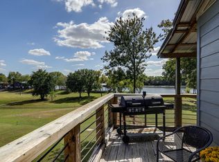 1009 Wc Pickett Rd, Clifton, TN 38425