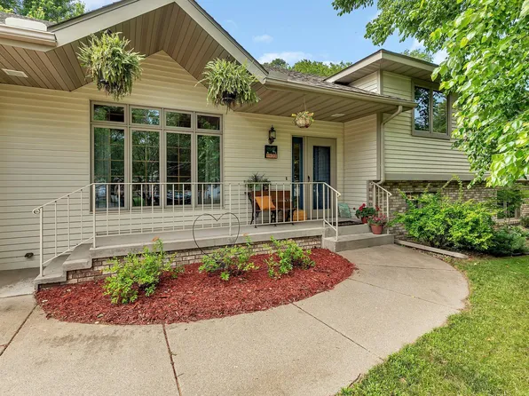 1920 Linda Ln, Saint Cloud, MN 56301