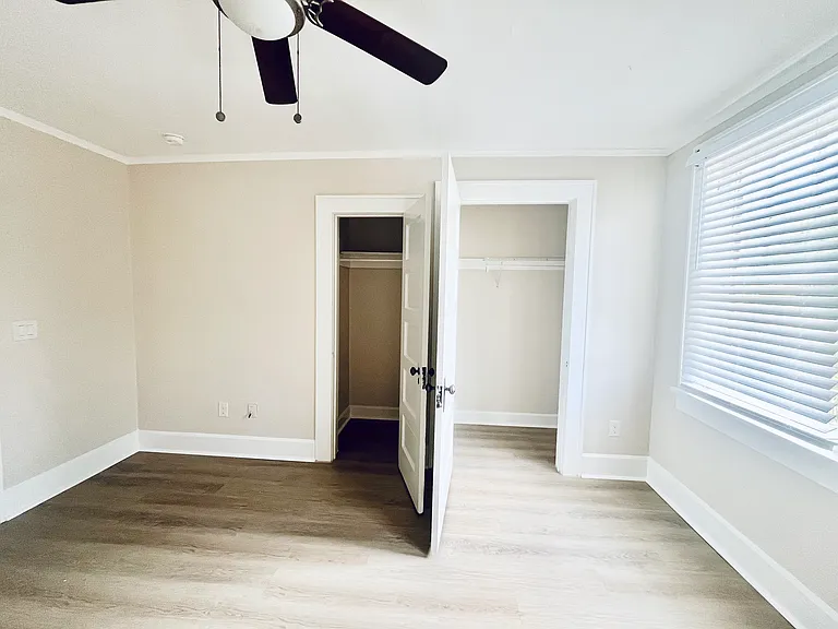 360 13th Ave NE — Photo 5