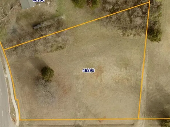 3708 Yanceyville St, Greensboro, NC 27405